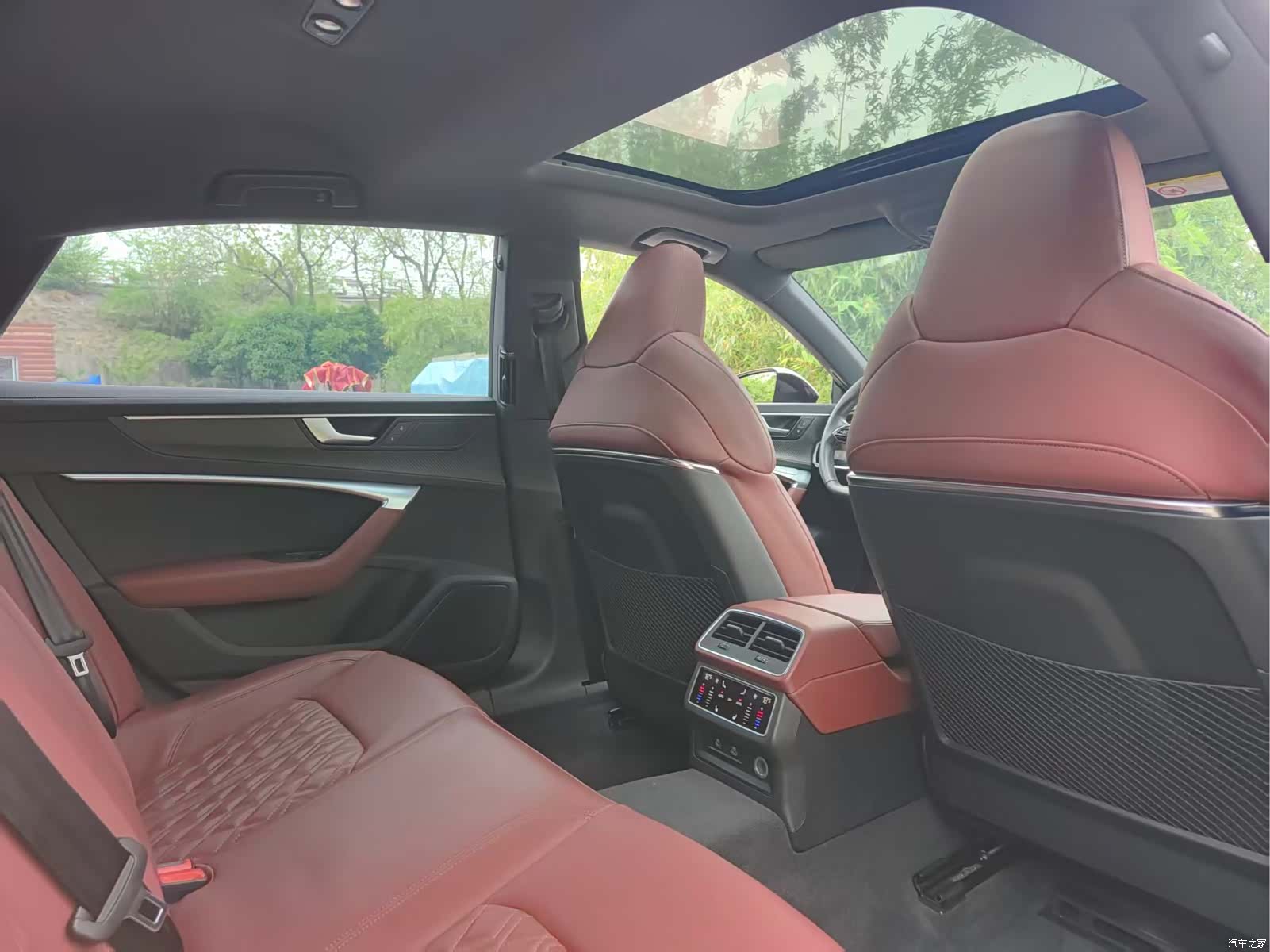 Audi A7L, 2023 22
