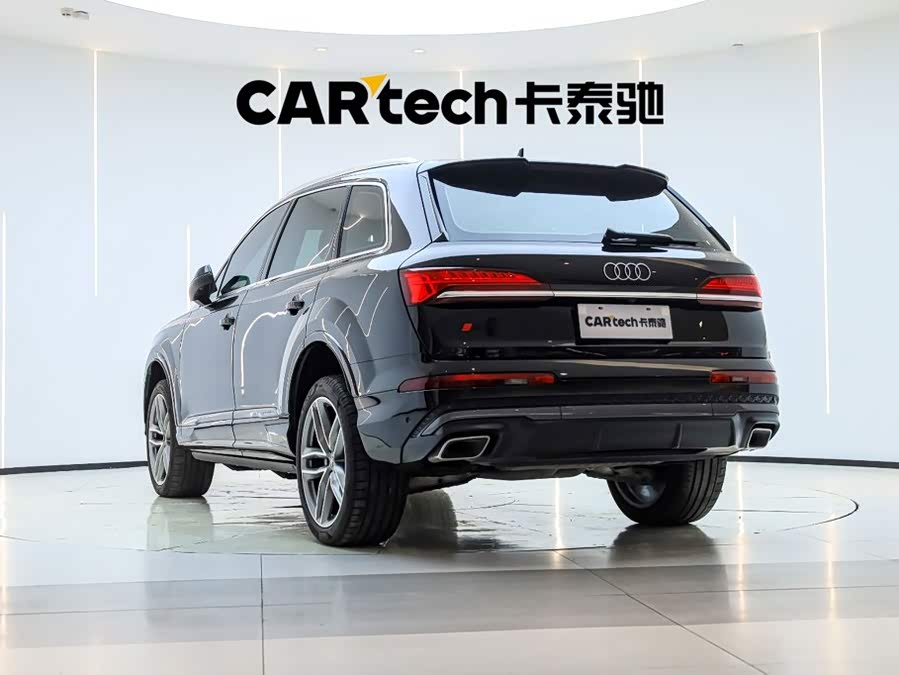Audi Q7 2025, фото 8
