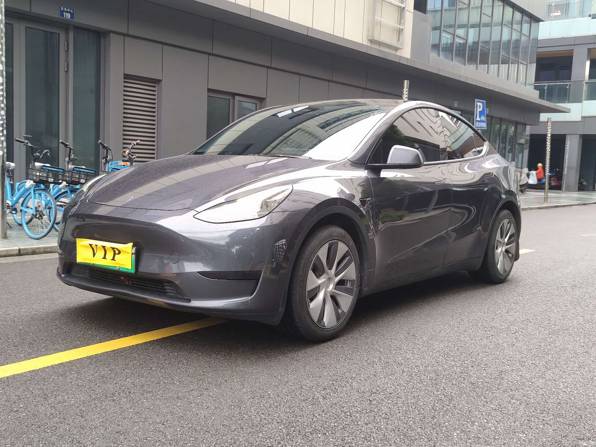 Tesla Model Y, 2022 1