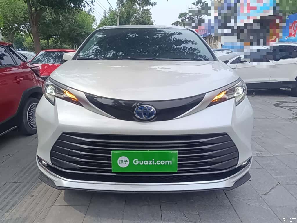Toyota Sienna, 2023 3