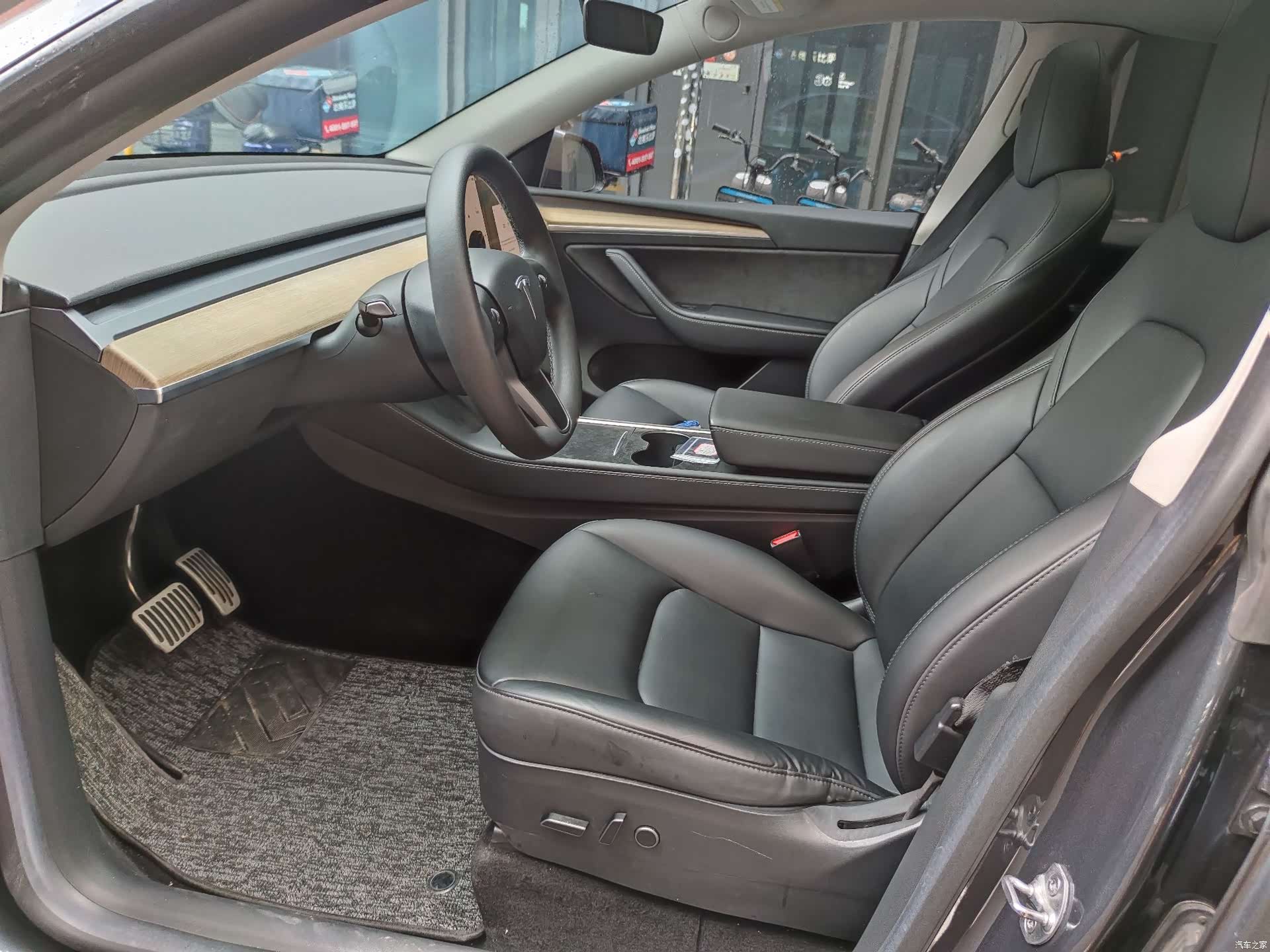 Tesla Model Y, 2022 4