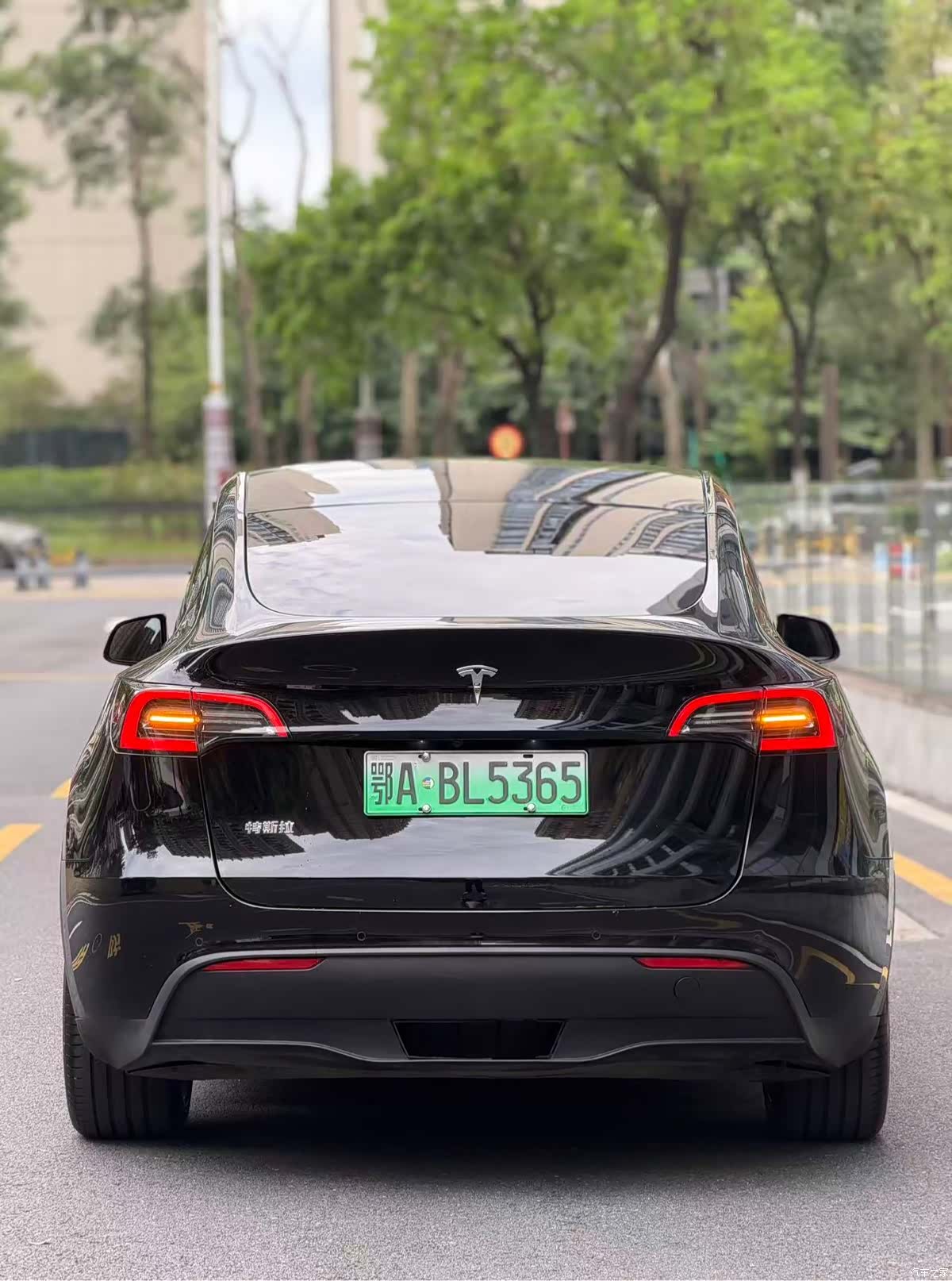 Tesla Model Y, 2022 4
