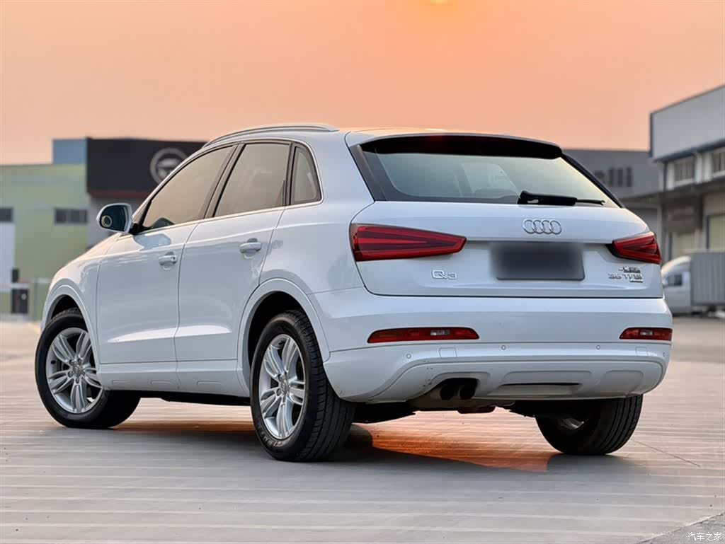 Audi Q3, 2014 23