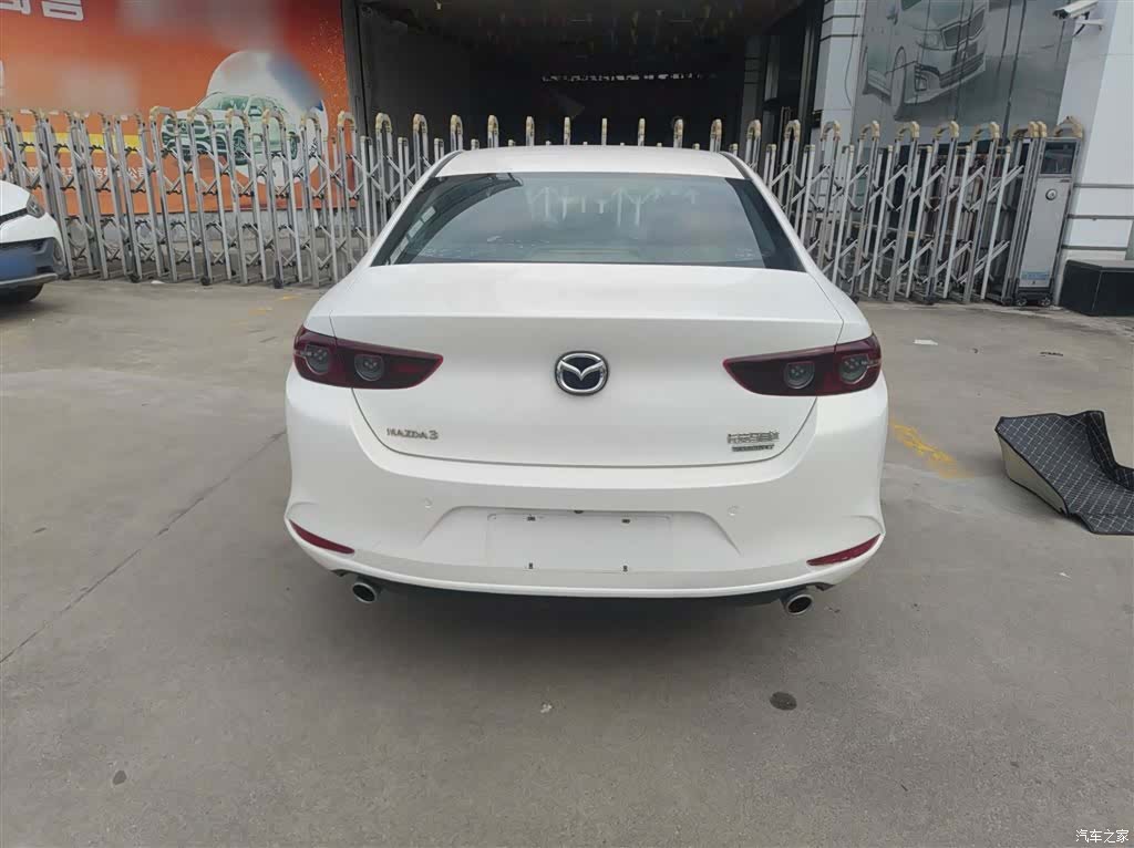 Mazda Mazda3, 2023 4