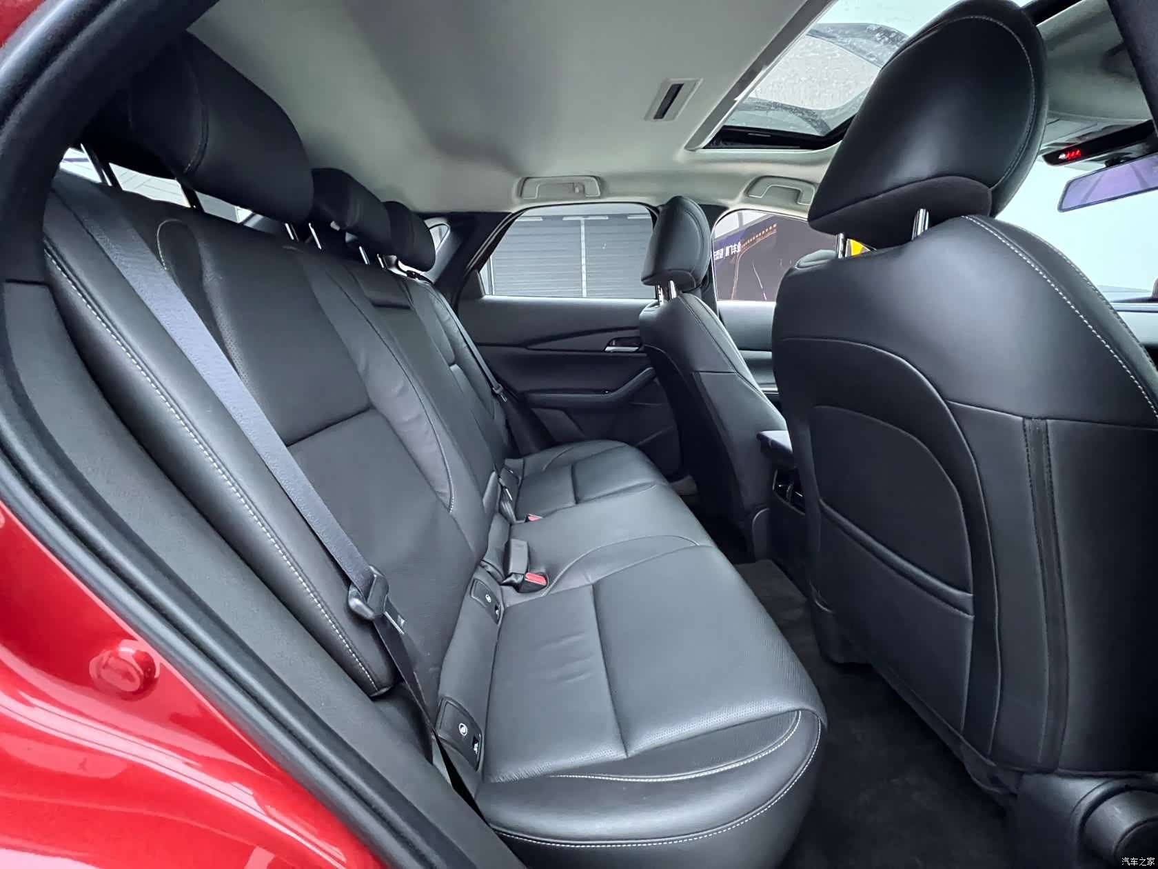 Mazda CX-30, 2022 12