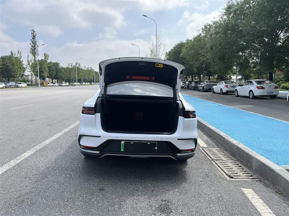 BYD Han
