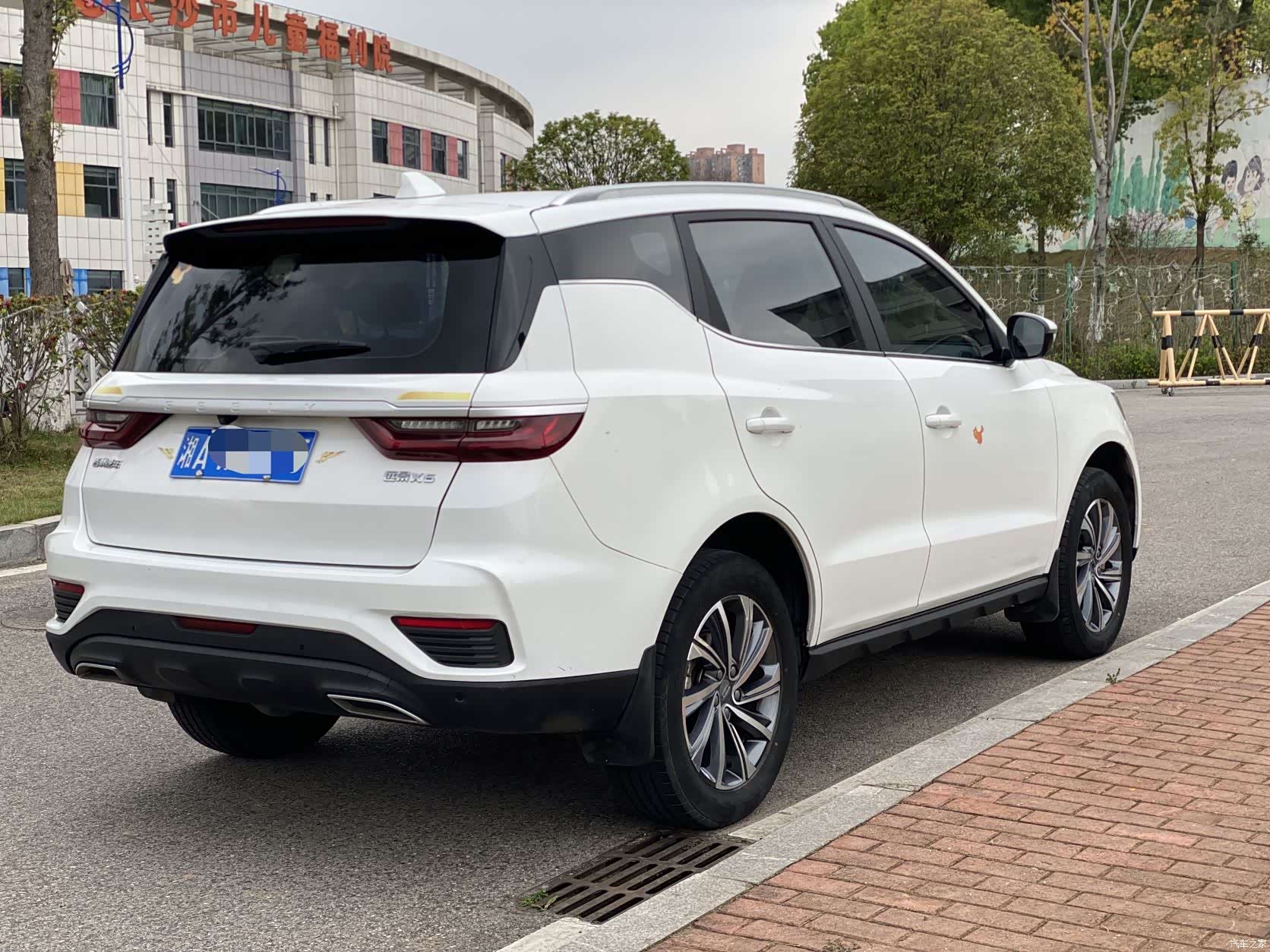 Geely X6, 2021 7