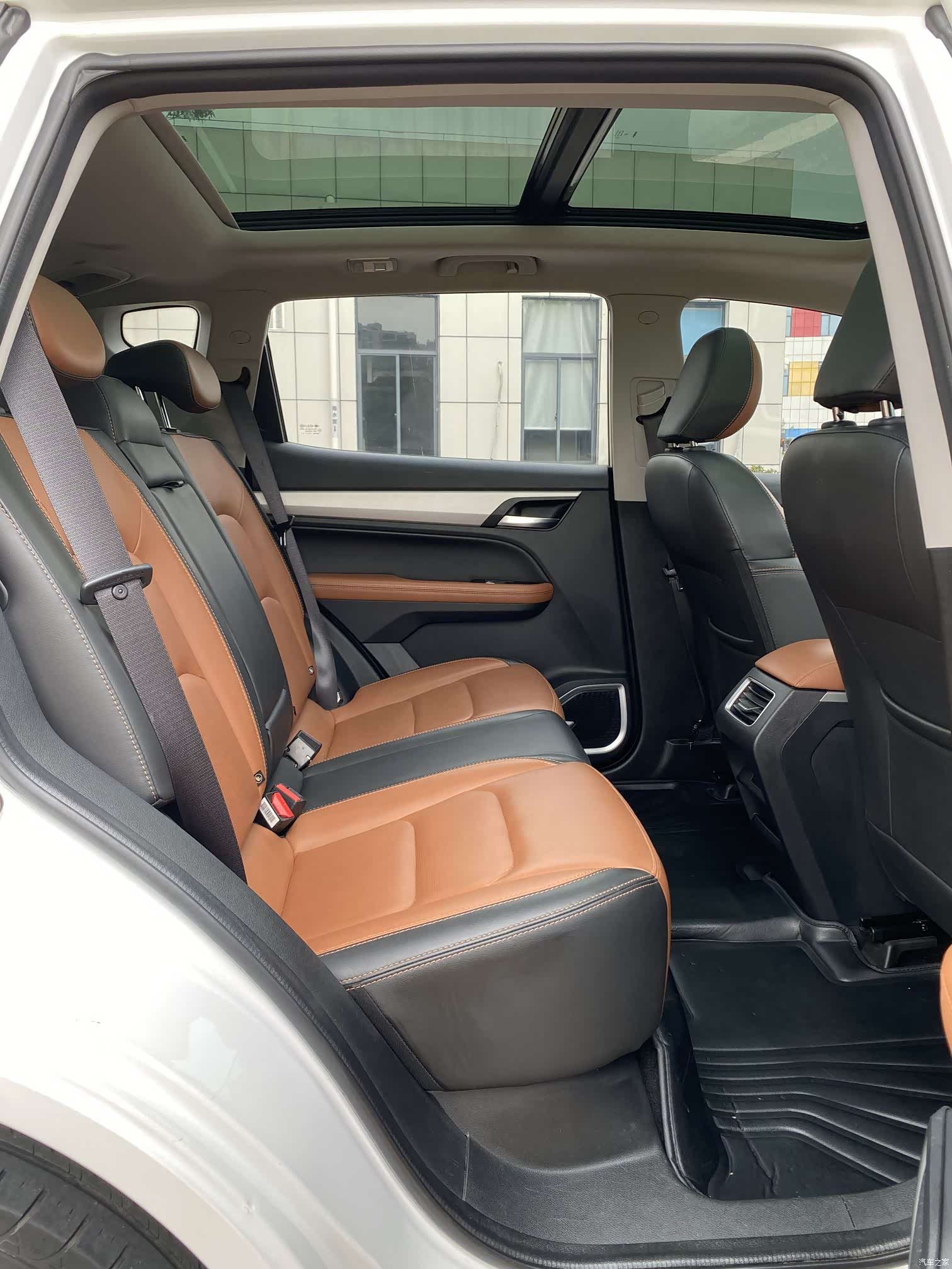 Geely X6, 2021 16