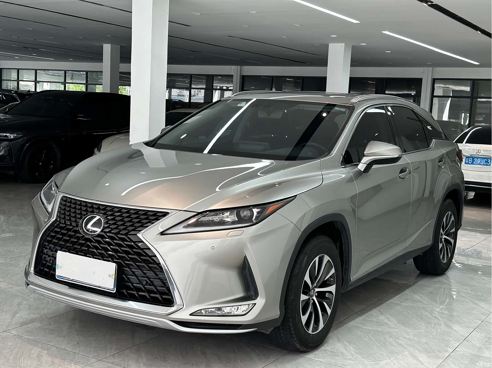 Lexus RX, 2020 1