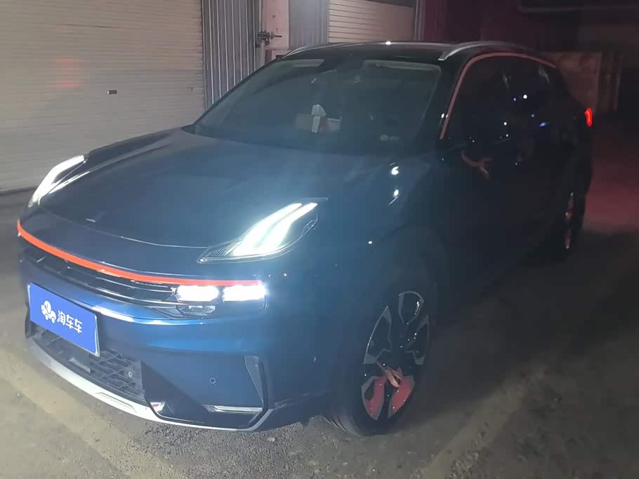 Lynk & Co 06
