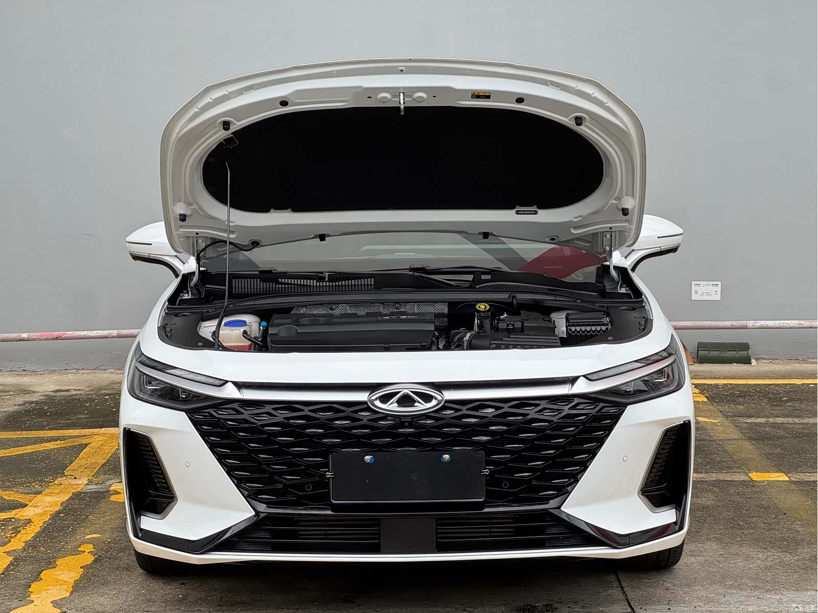 Chery Arrizo 8, 2024 9