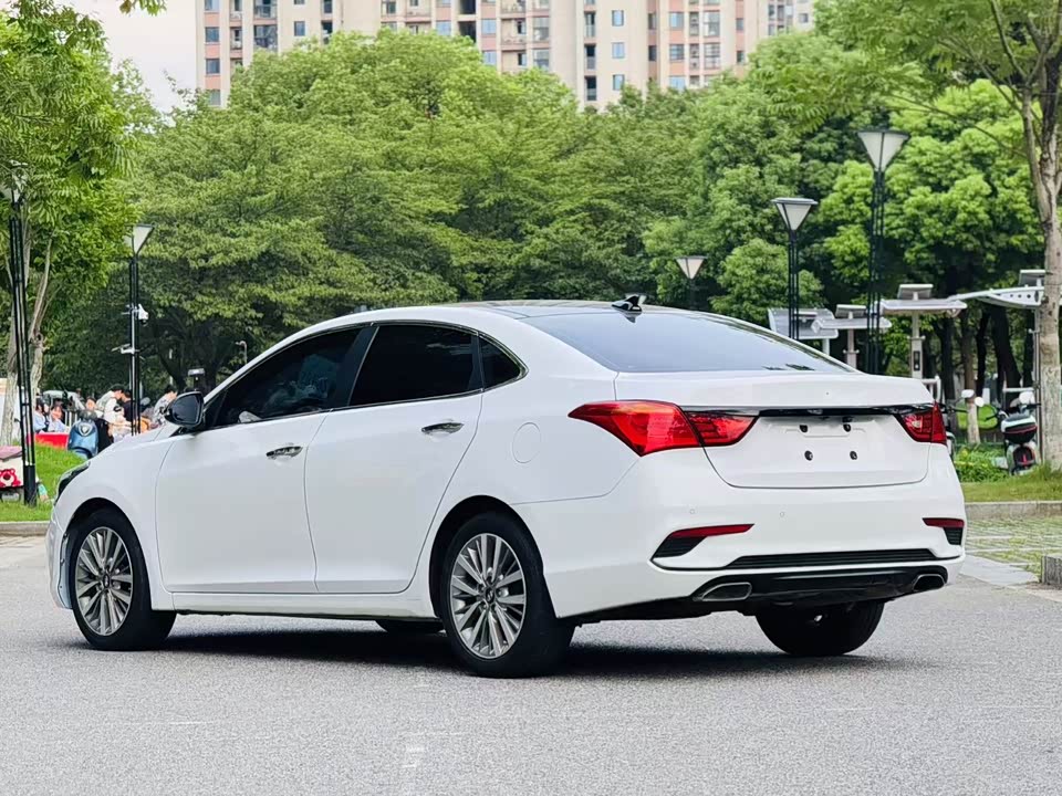 Hyundai Name picture