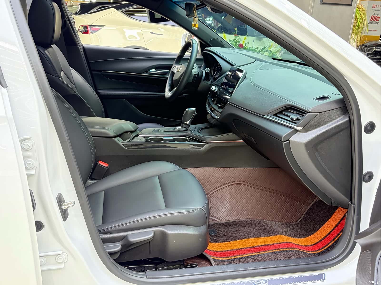 Cadillac CT4, 2022 14