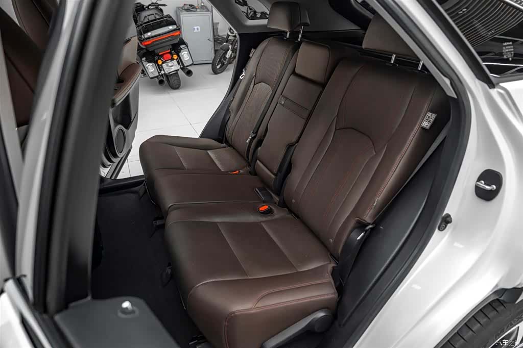 Lexus RX, 2021 26