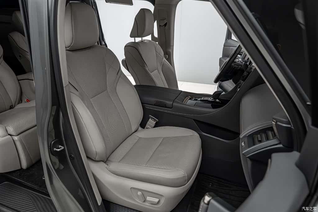 Toyota Vellfire, 2023 23