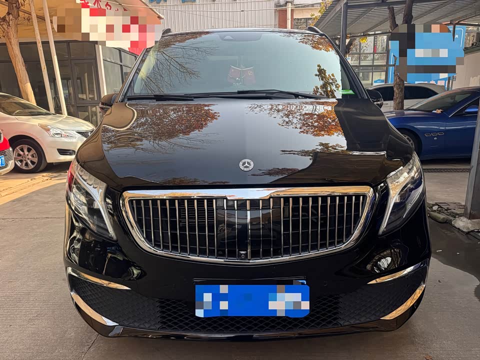 Mercedes-Benz V-class