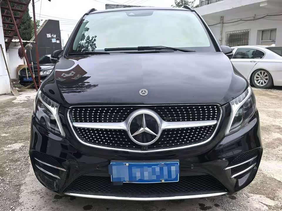Mercedes-Benz V-class