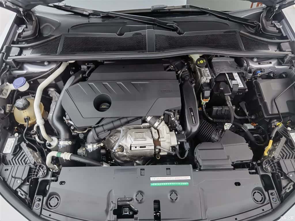 Peugeot 408, 2025 6