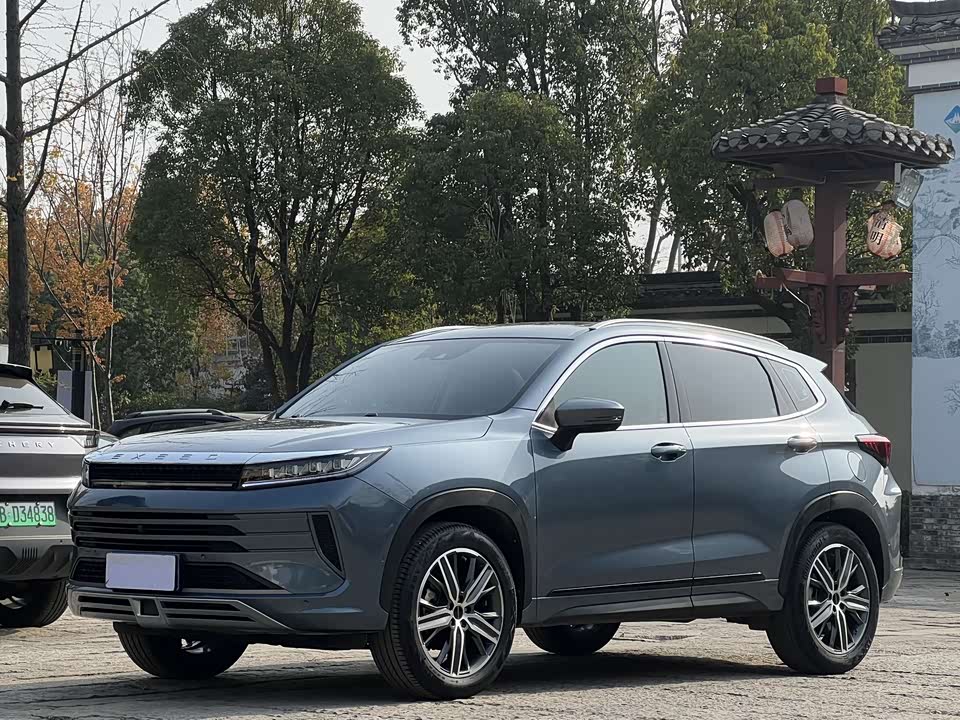 Exeed Chasing the wind