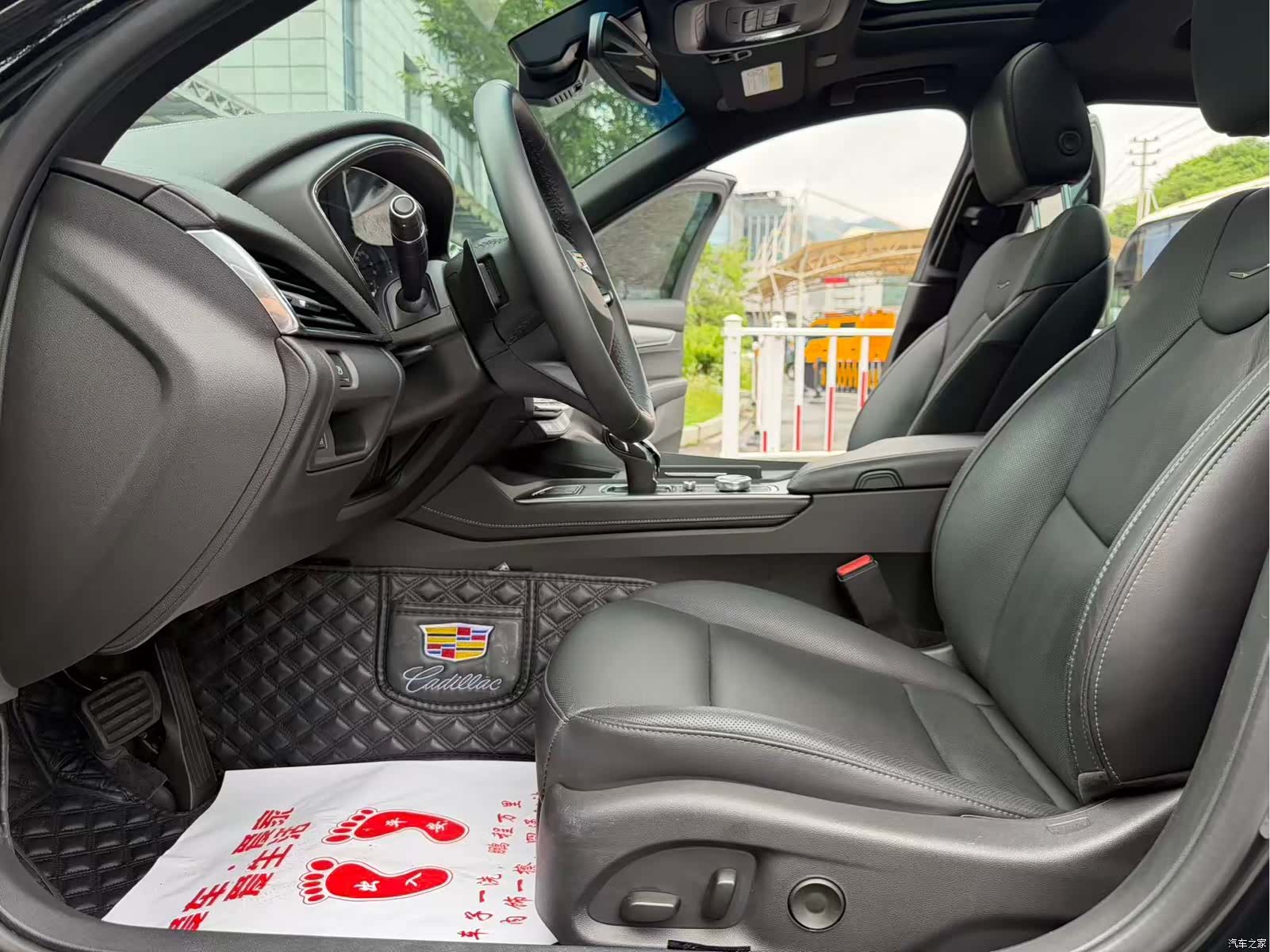 Cadillac CT5, 2022 все фото
