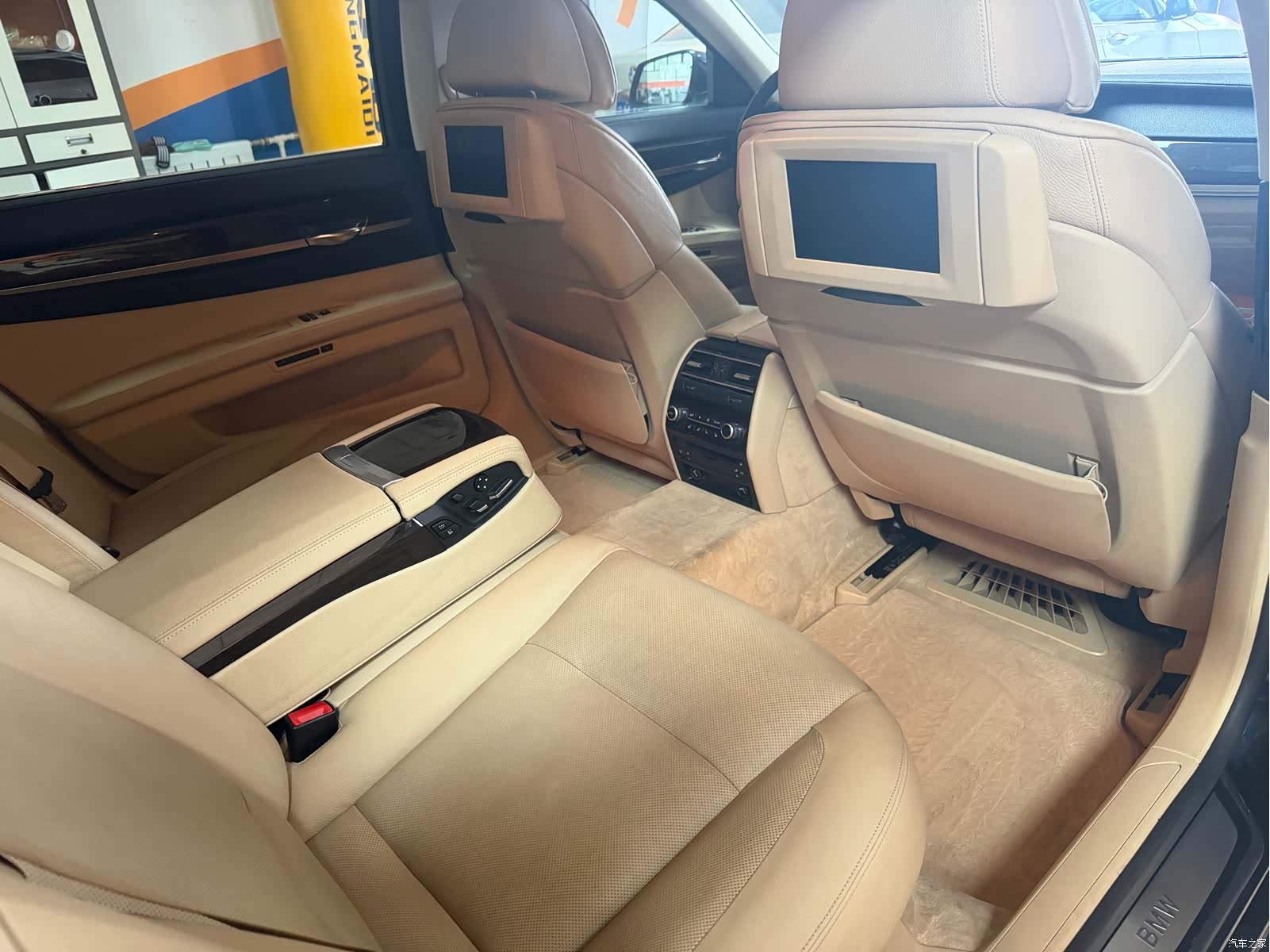 BMW 7 Series, 2012 14