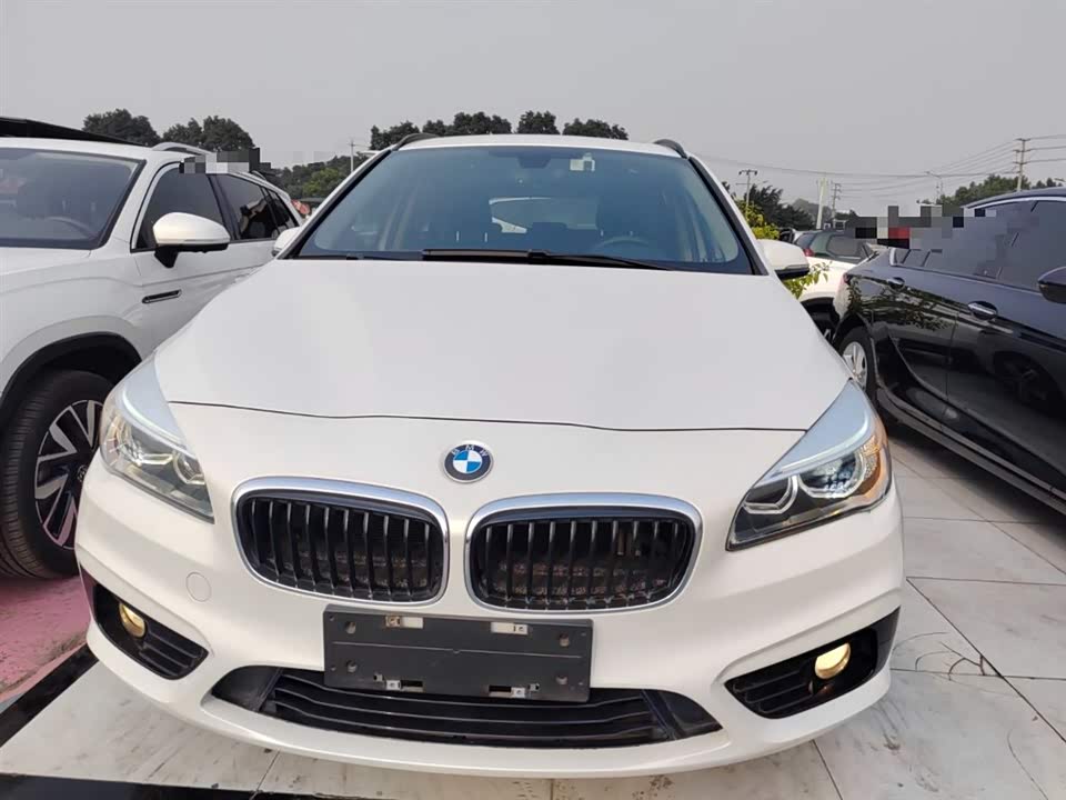 BMW 2 series multifunctional station wagon