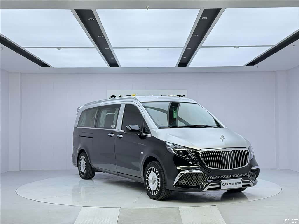 Mercedes-Benz 7, 2023 2