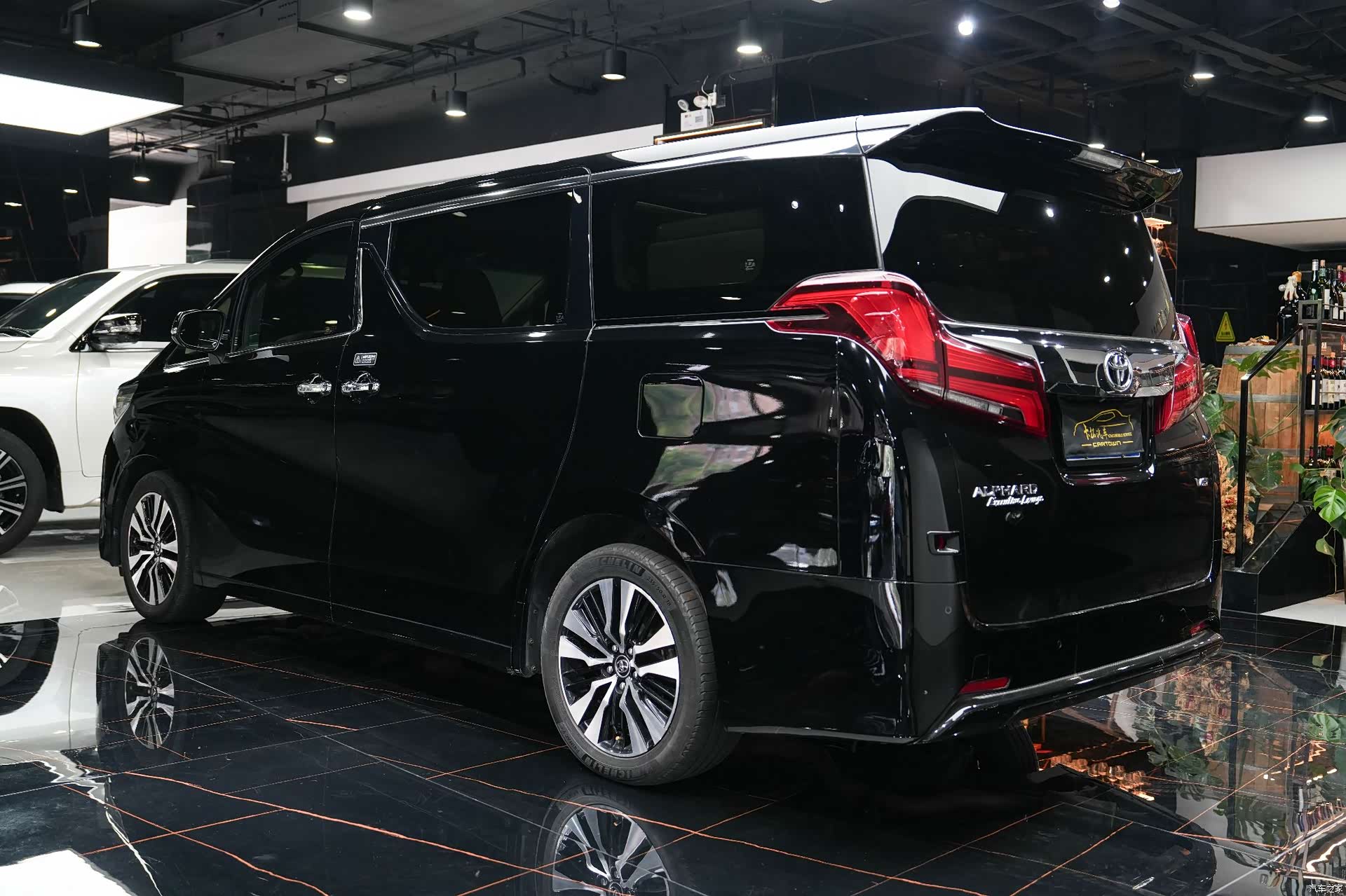 Toyota Alphard, 2018 32