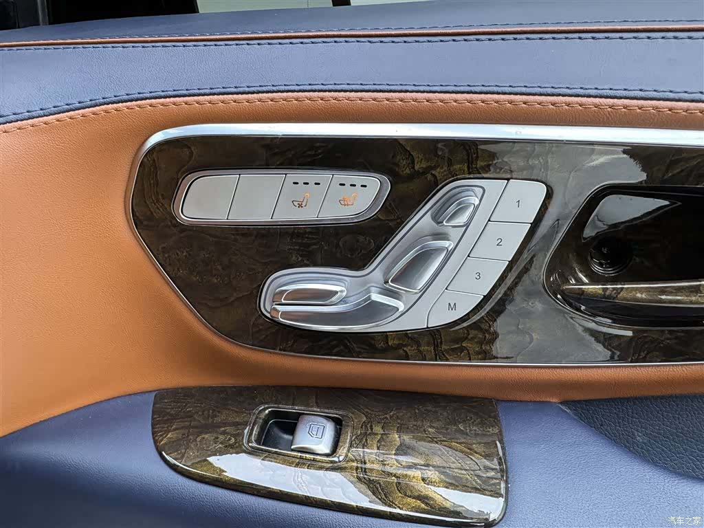 Mercedes-Benz 7, 2023 32