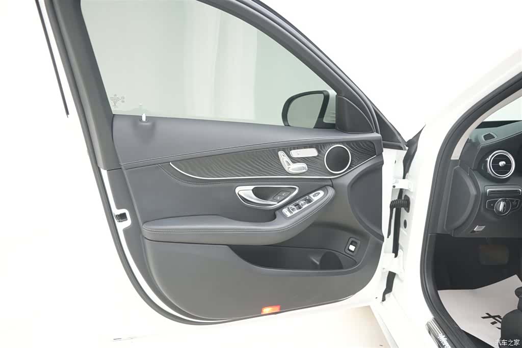 Mercedes-Benz C-Class, 2019 18
