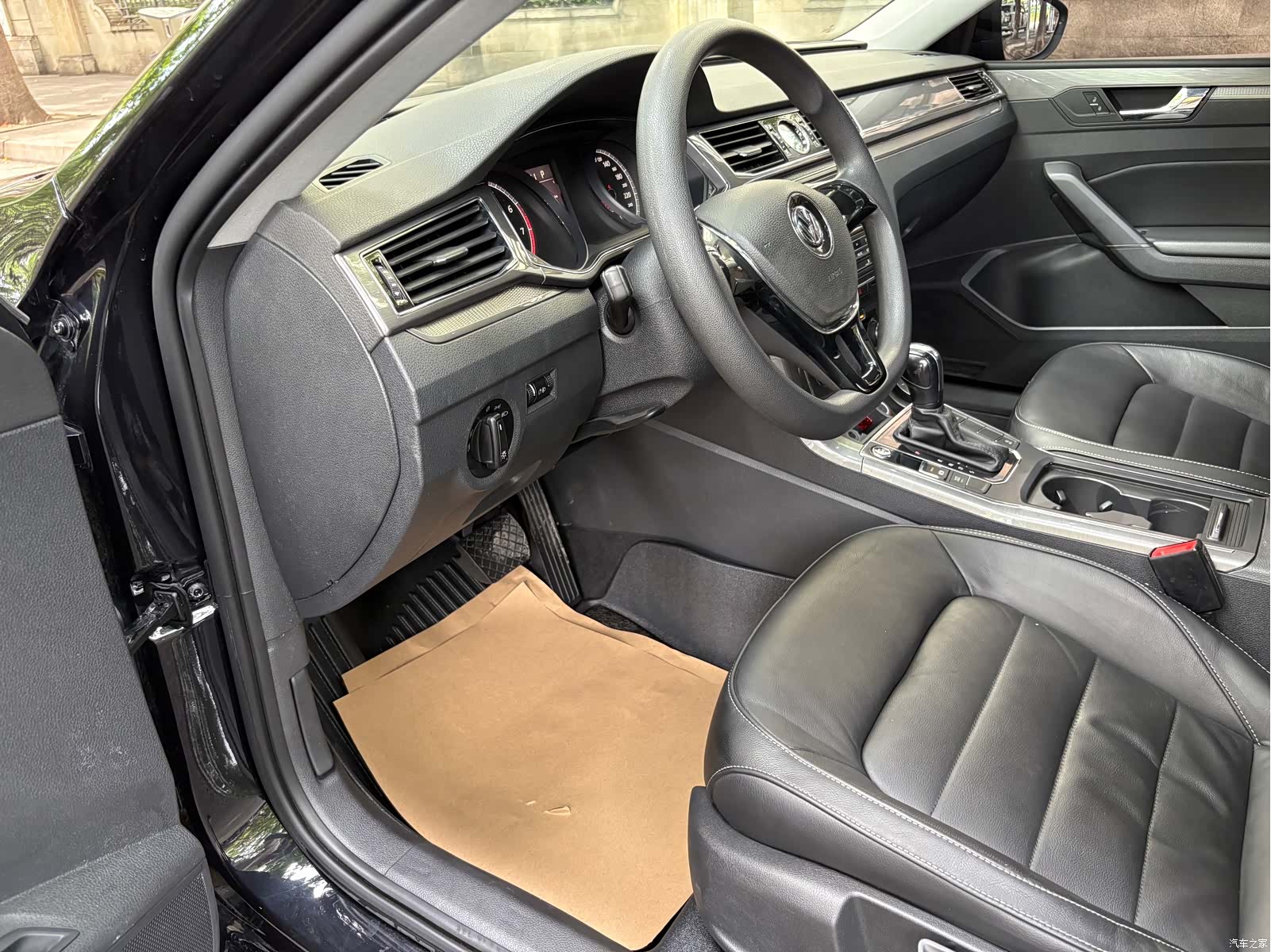 Volkswagen Passat, 2018 все фото