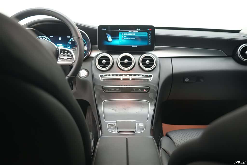 Mercedes-Benz C-Class, 2019 23