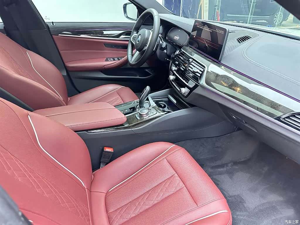 BMW 5 Series, 2022 27