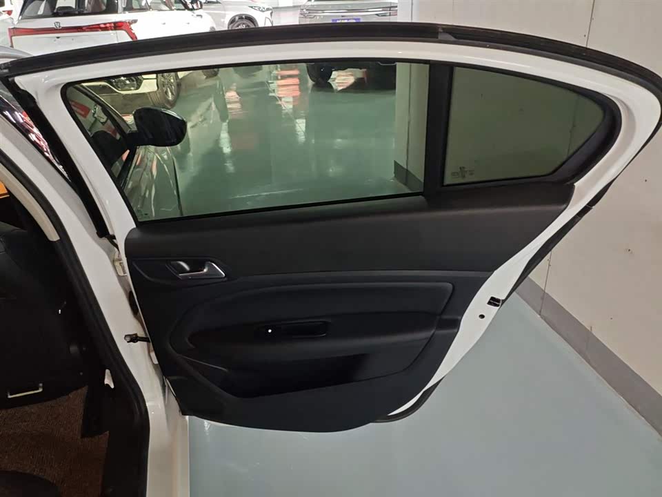 Peugeot 408 Peugeot 408