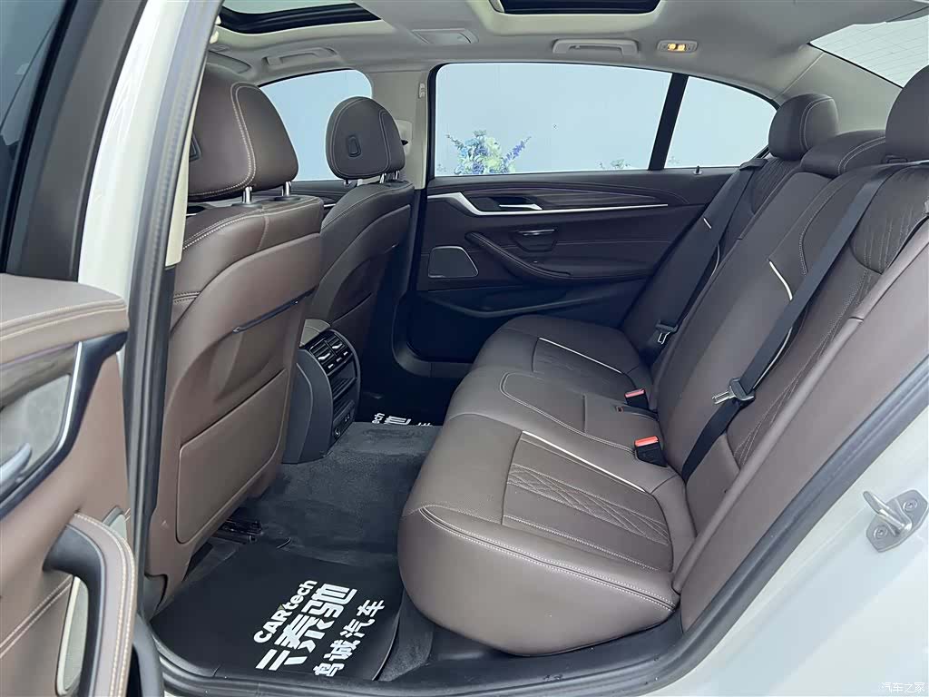 BMW 5 Series, 2022 20