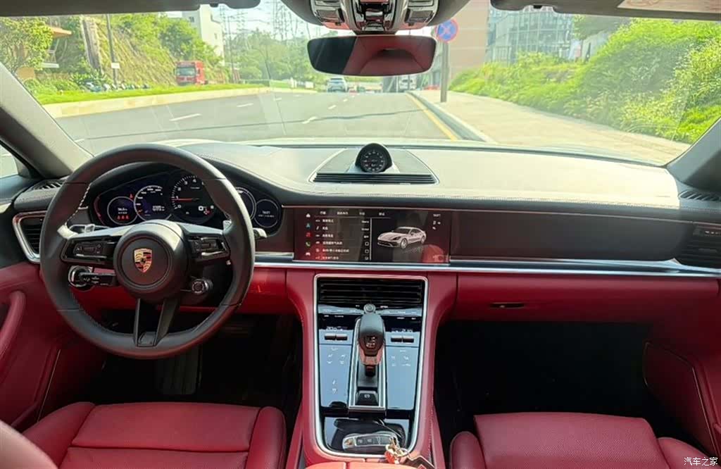 Porsche Panamera, 2023 все фото
