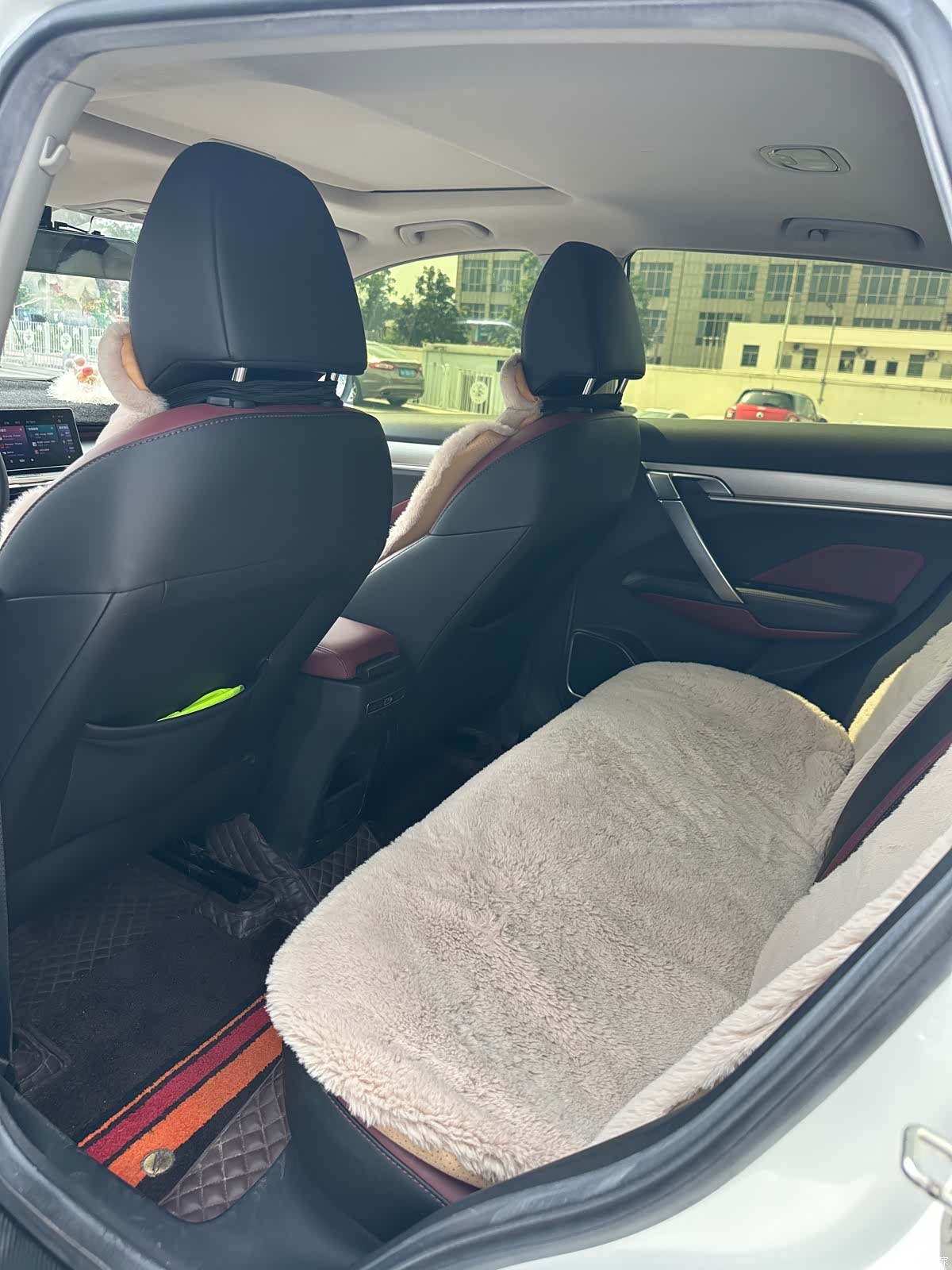Geely Coolray, 2021 9