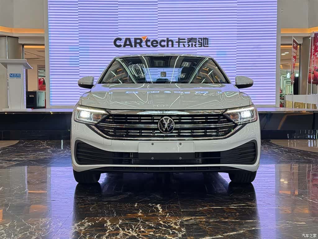 Volkswagen Sagitar, 2025 3