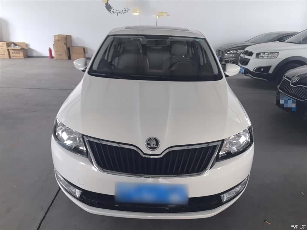Skoda Rapid, 2017 3