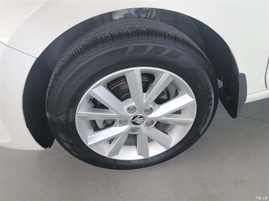 Skoda Rapid, 2017 23