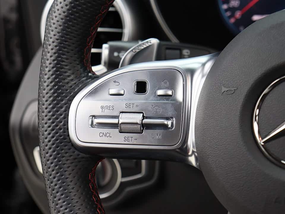 Mercedes-Benz GLC AMG