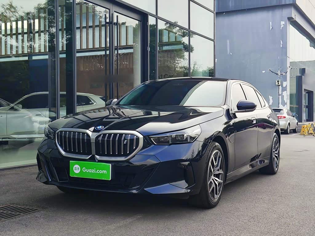 BMW i5