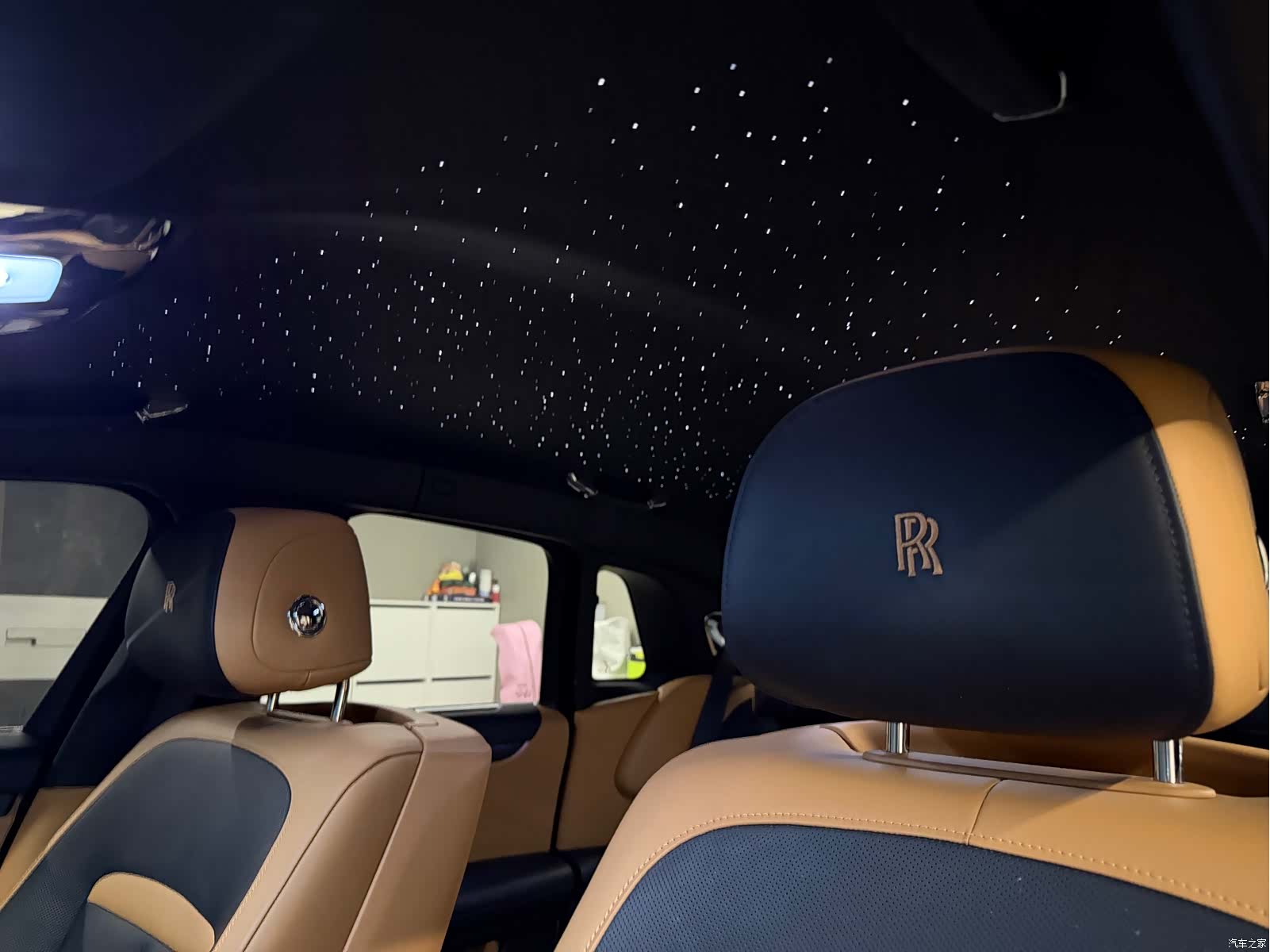 Rolls-Royce Ghost, 2023 4