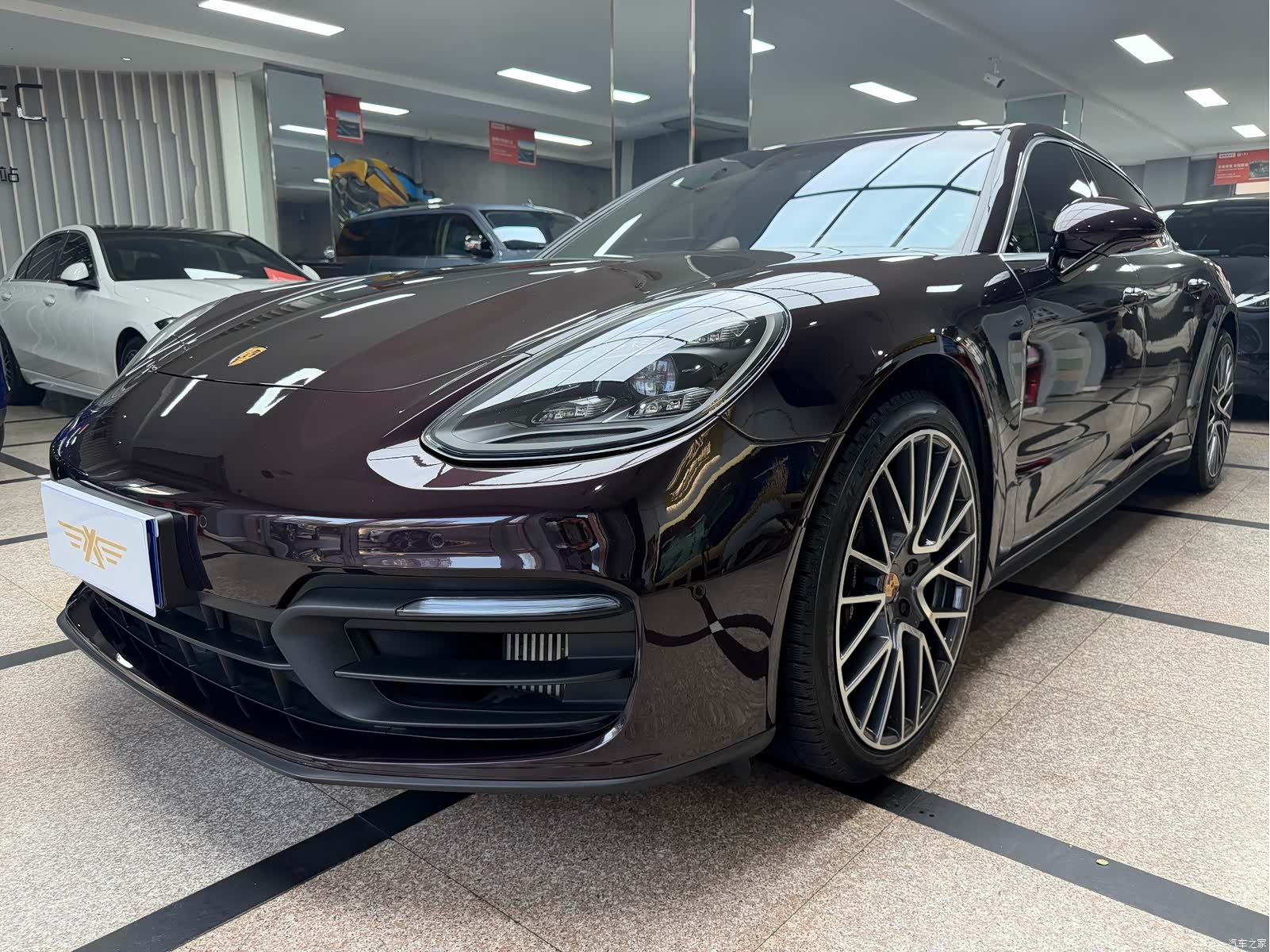 Porsche Panamera, 2022 1
