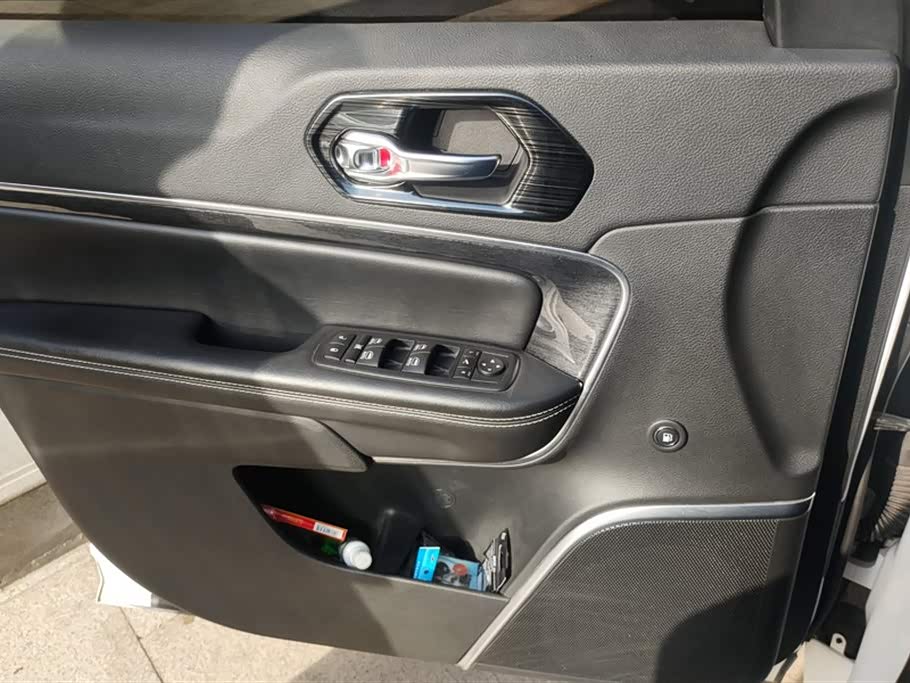 Jeep Chief Commander PHEV Jeep Chief Commander PHEV