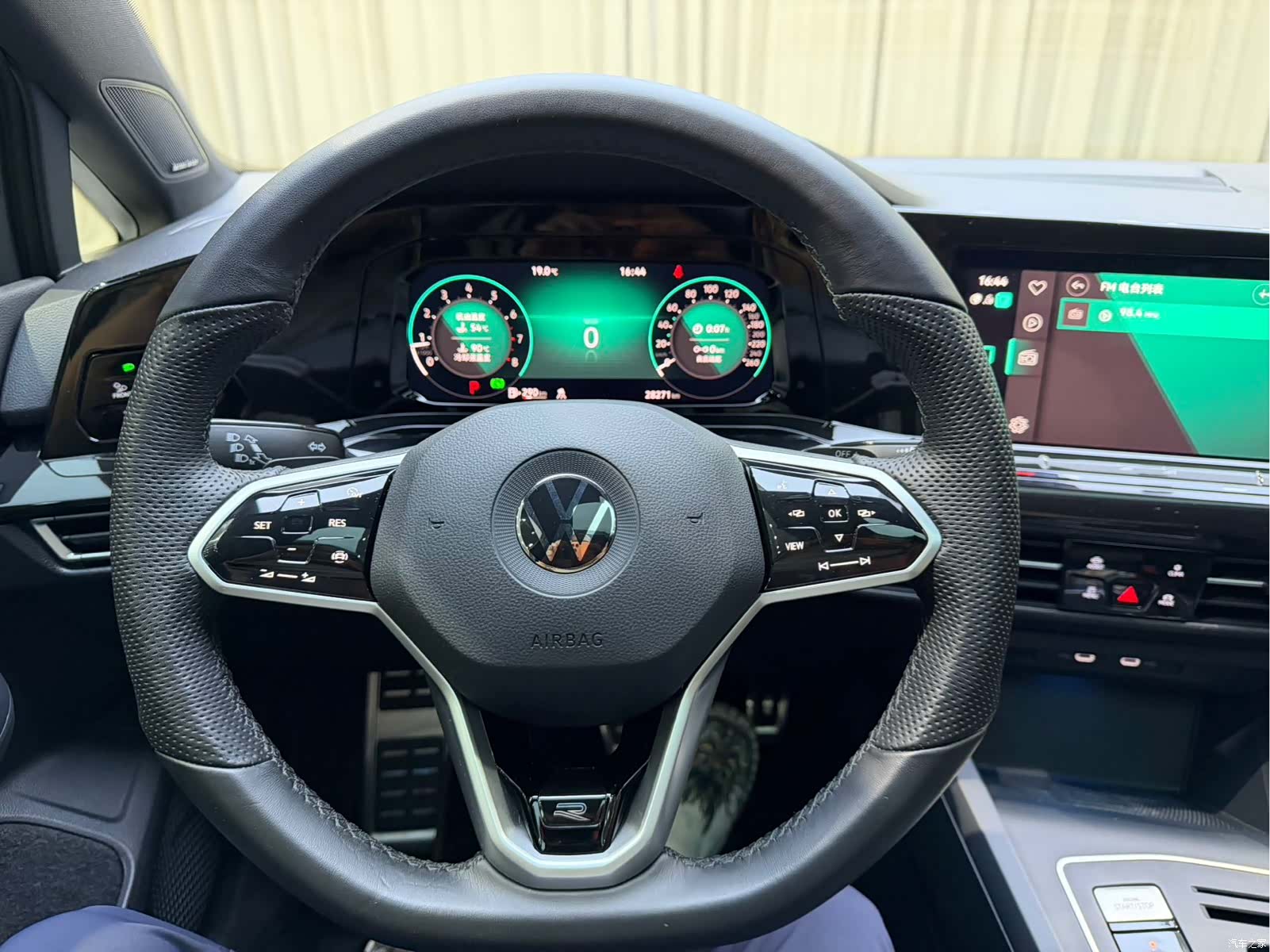 Volkswagen Golf, 2022 14