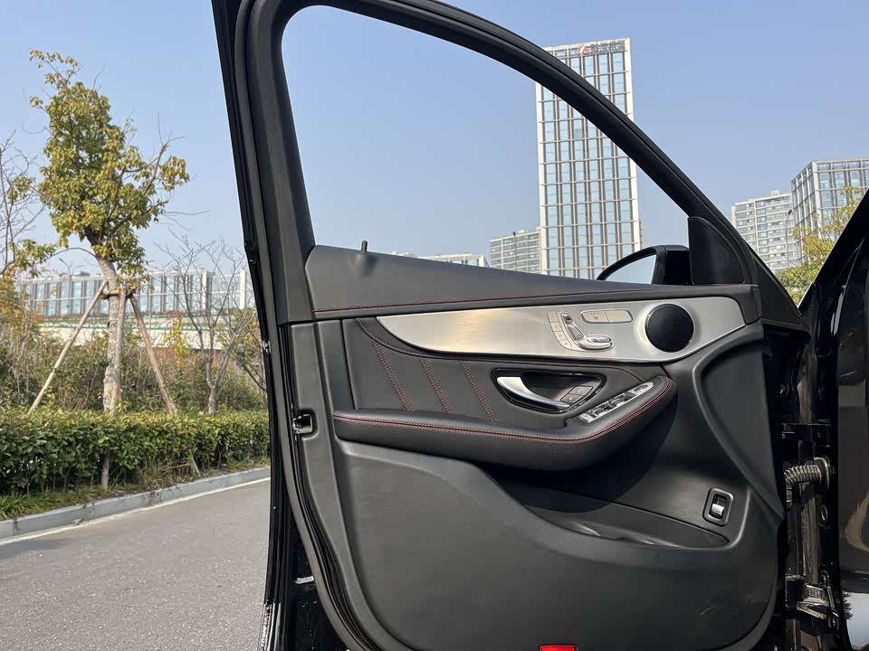 Mercedes-Benz GLC AMG