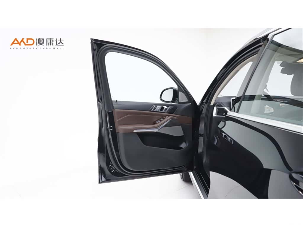 BMW X5, 2025 10