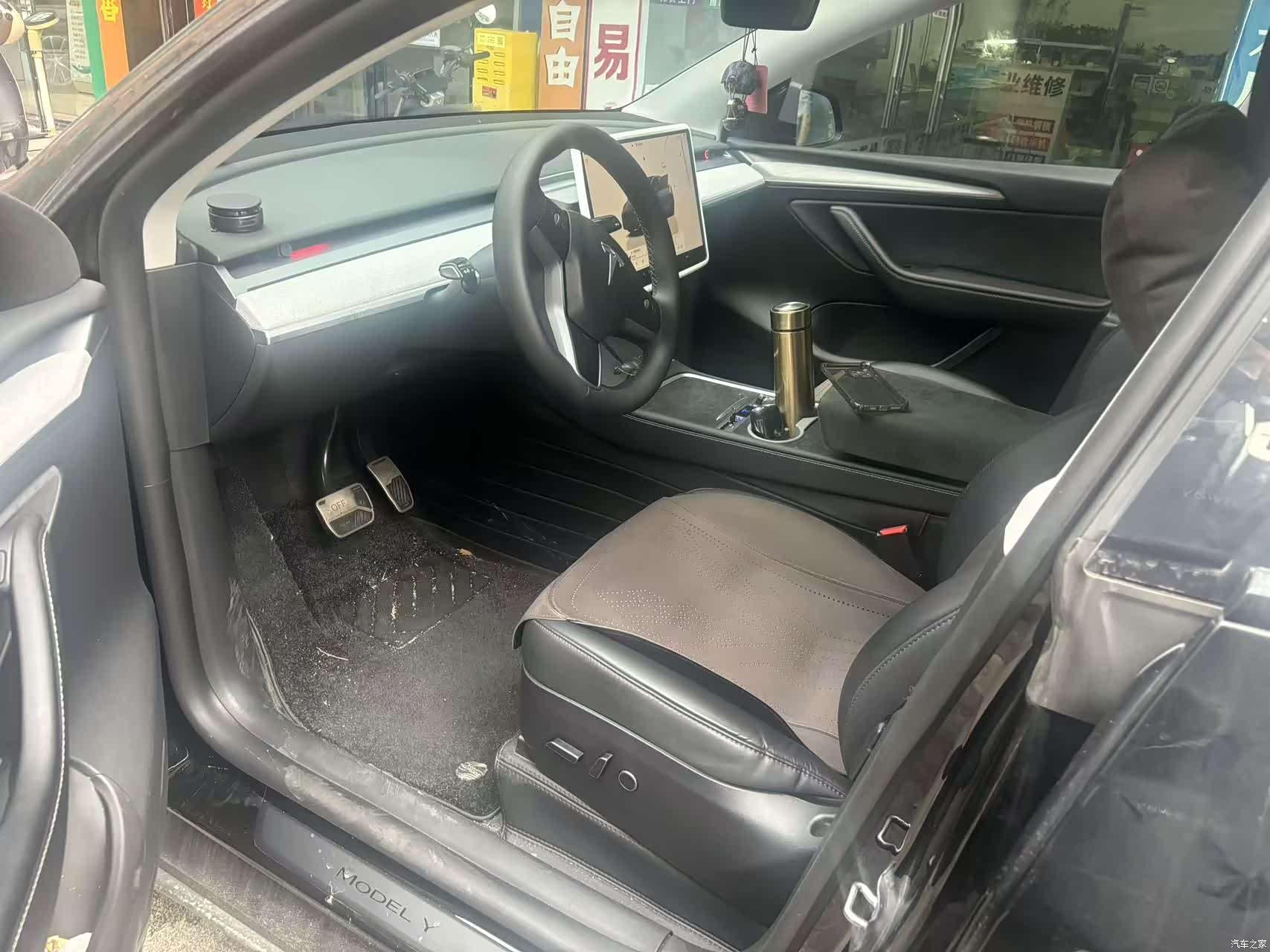 Tesla Model Y, 2024 4