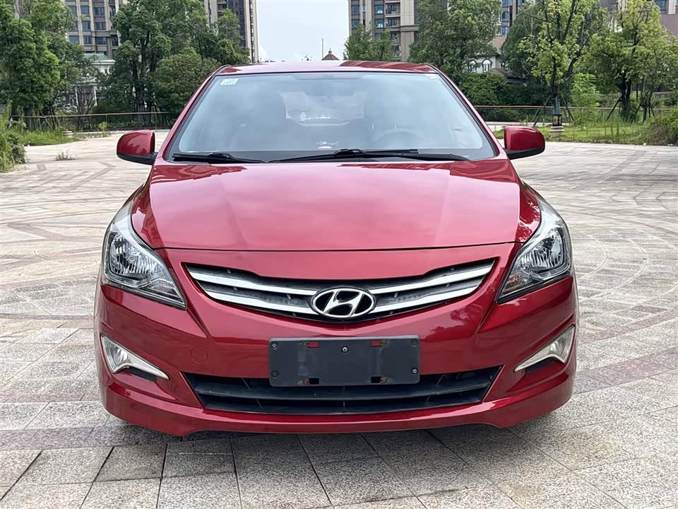 Hyundai Rena